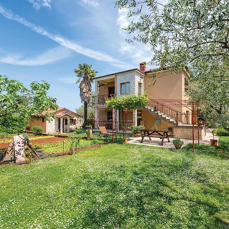 Stunning Apartment In Umag With Wifi Exteriér fotografie